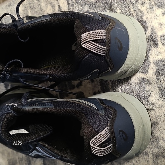 ASICS Men's Navy and Gray Running Shoes - Picture 2 of 7